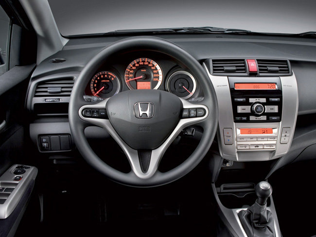 honda%20city-interior600.jpg