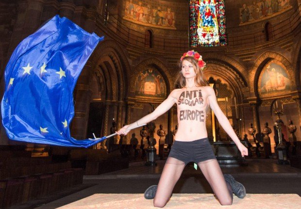 Les-Femen-poursuivent-leur-action-contre-la-venue-du-Pape-a-Strasbourg_visuel_article2.jpg