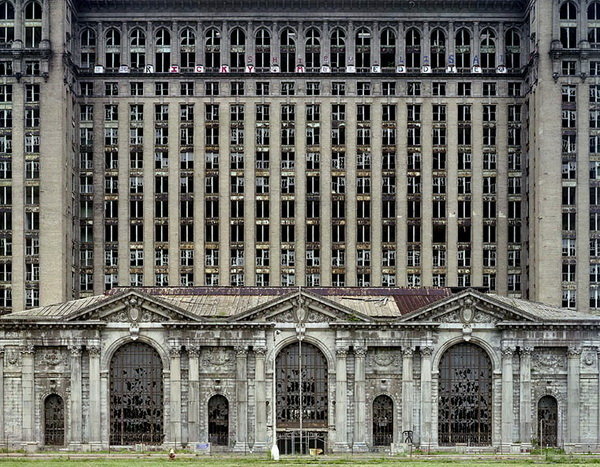the_ruins_of_detroit-02.jpg