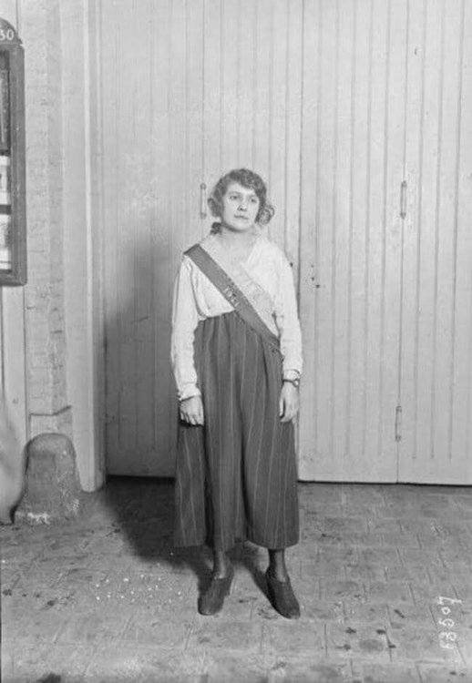 Королева красоты - Алиса Ульпиан. Франция. 1921 год..jpg